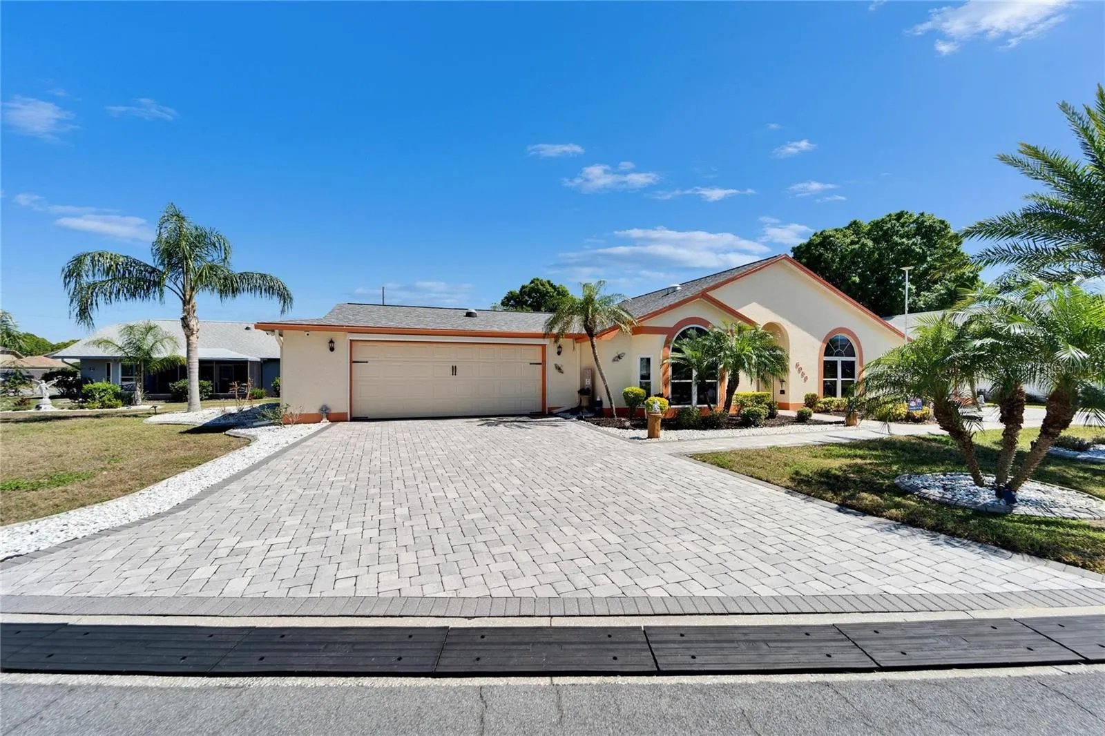 6059 CONDOR DR