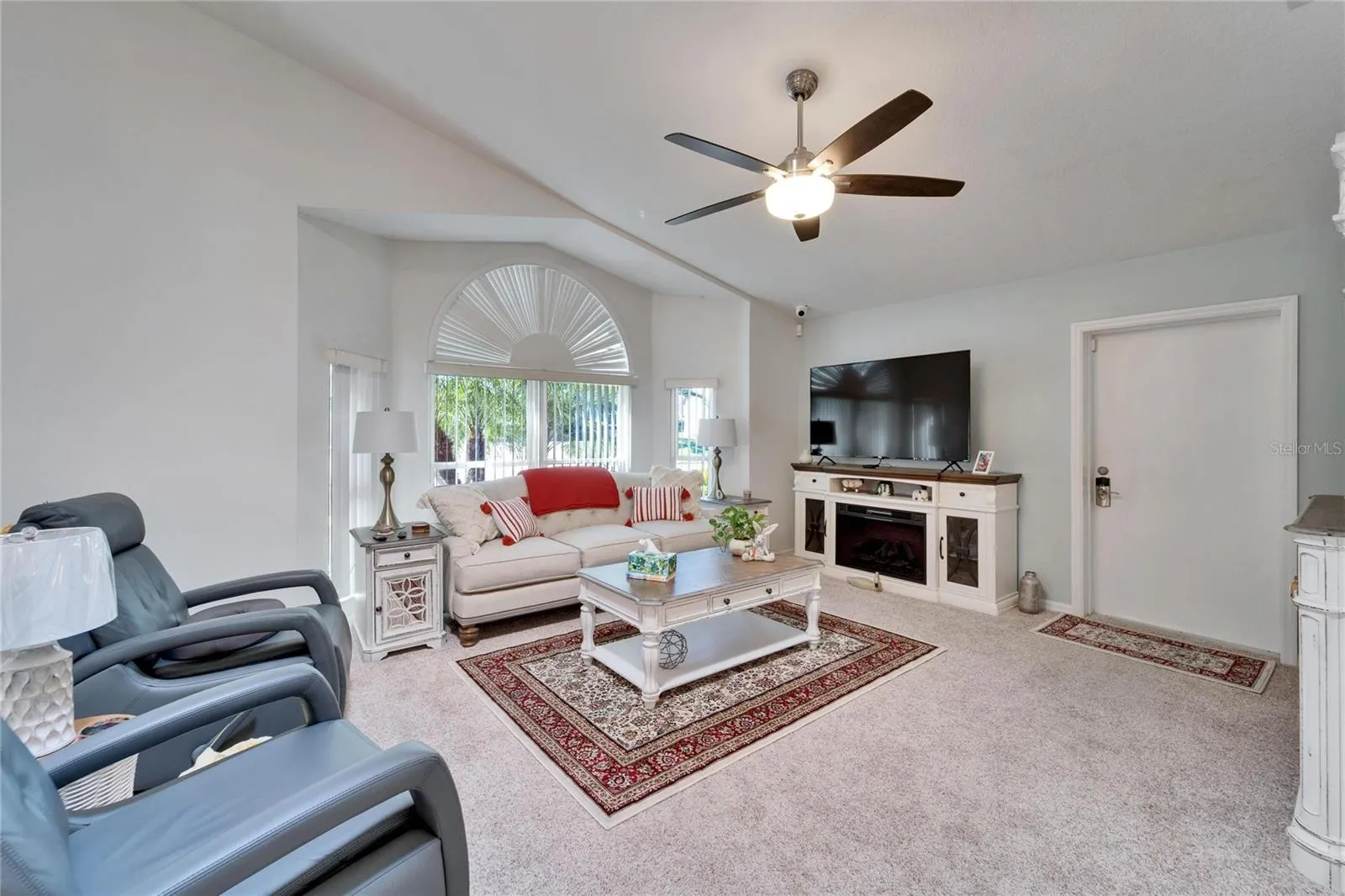 6059 CONDOR DR