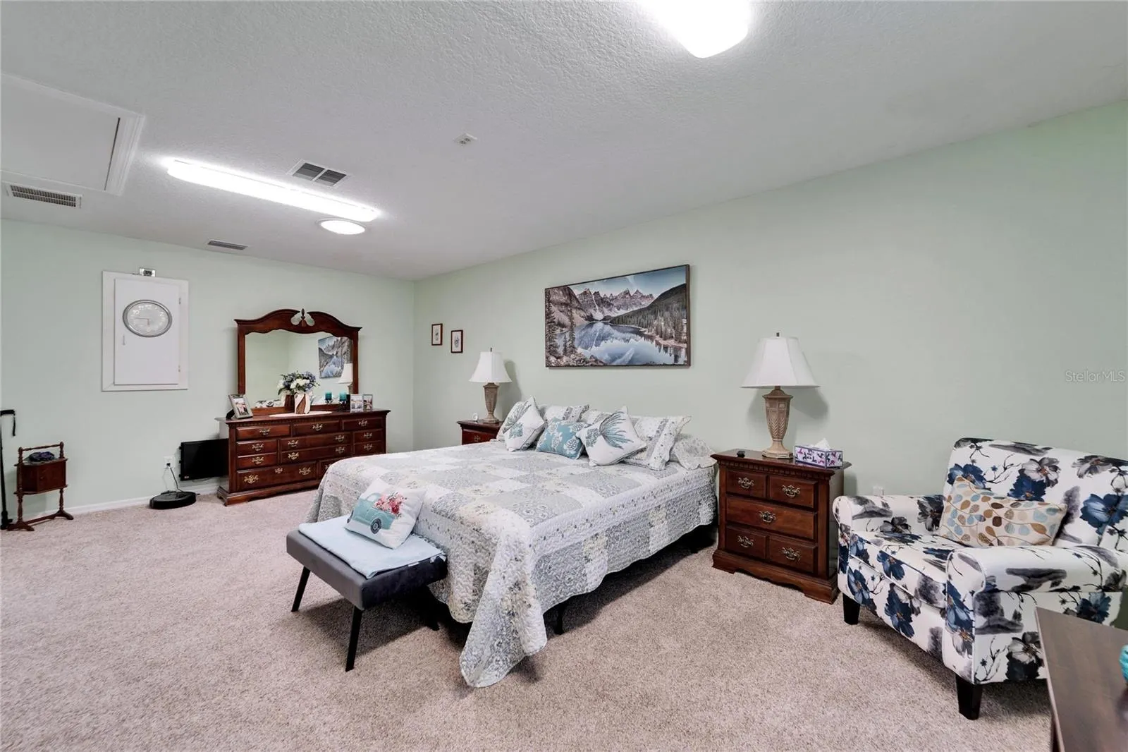 6059 CONDOR DR