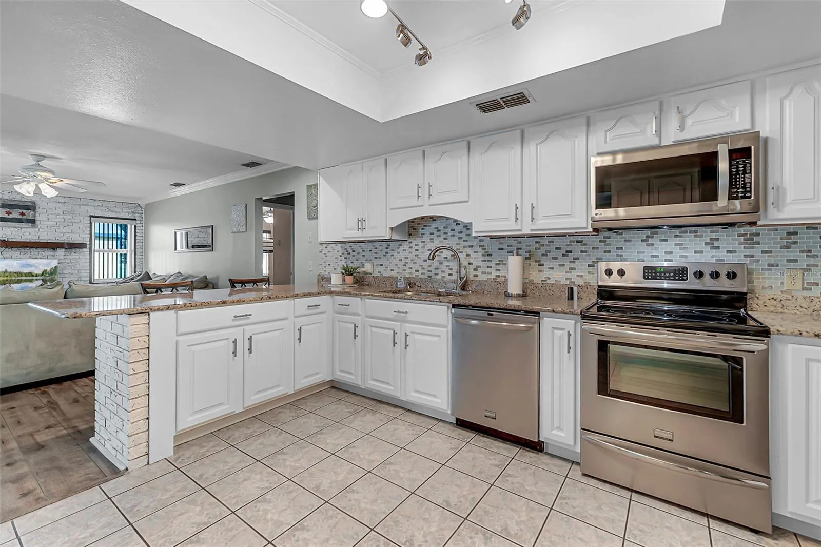 4805 OAK ACRES DR