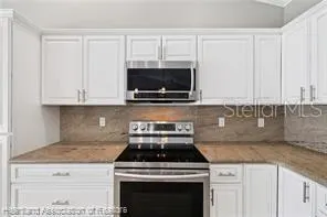 200 CLOVERLEAF RD