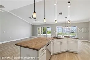 200 CLOVERLEAF RD