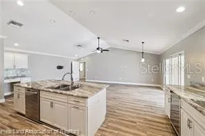 200 CLOVERLEAF RD