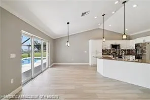 200 CLOVERLEAF RD