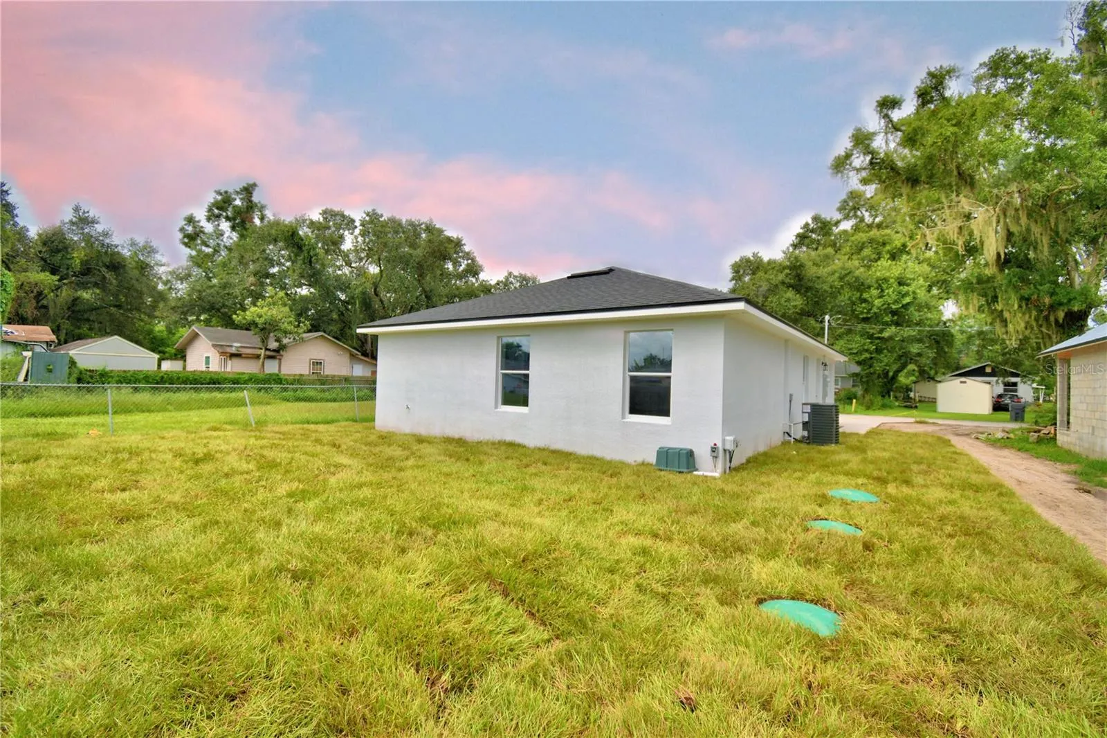 5440 SIMMONS RD