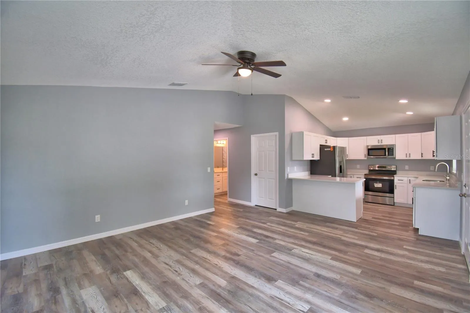 5440 SIMMONS RD