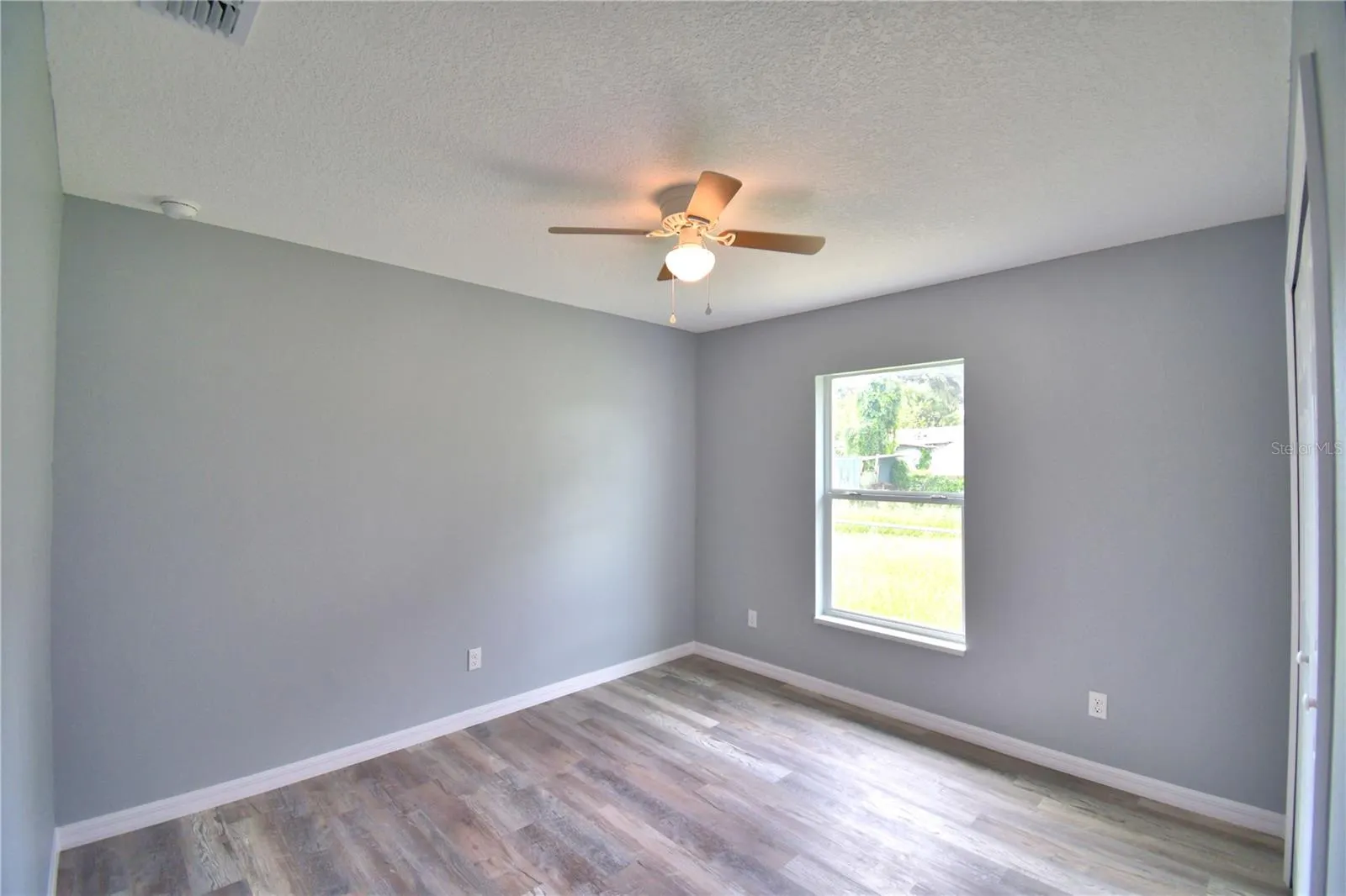 5440 SIMMONS RD