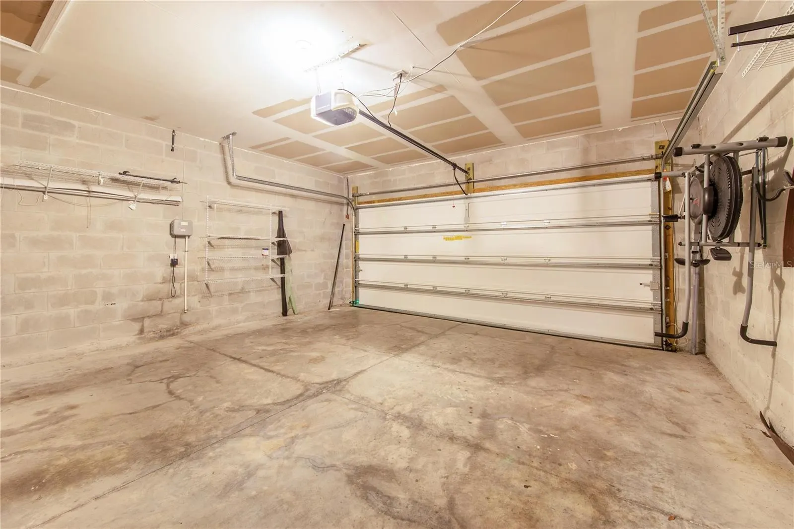 937 MARCI DR
