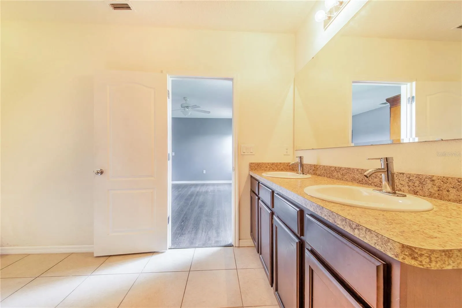 937 MARCI DR