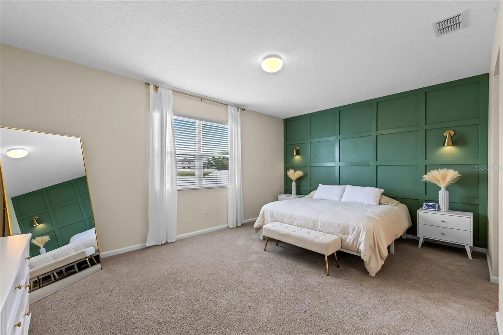 208 SUMMERSHORE DR