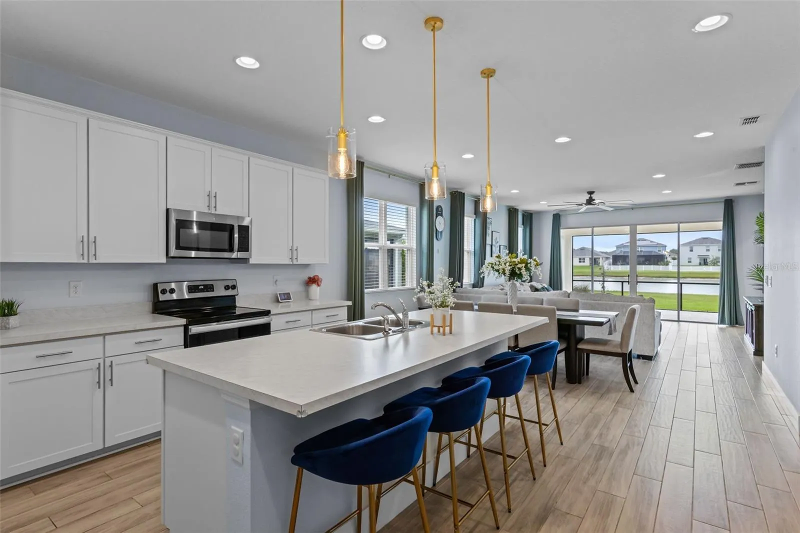 208 SUMMERSHORE DR