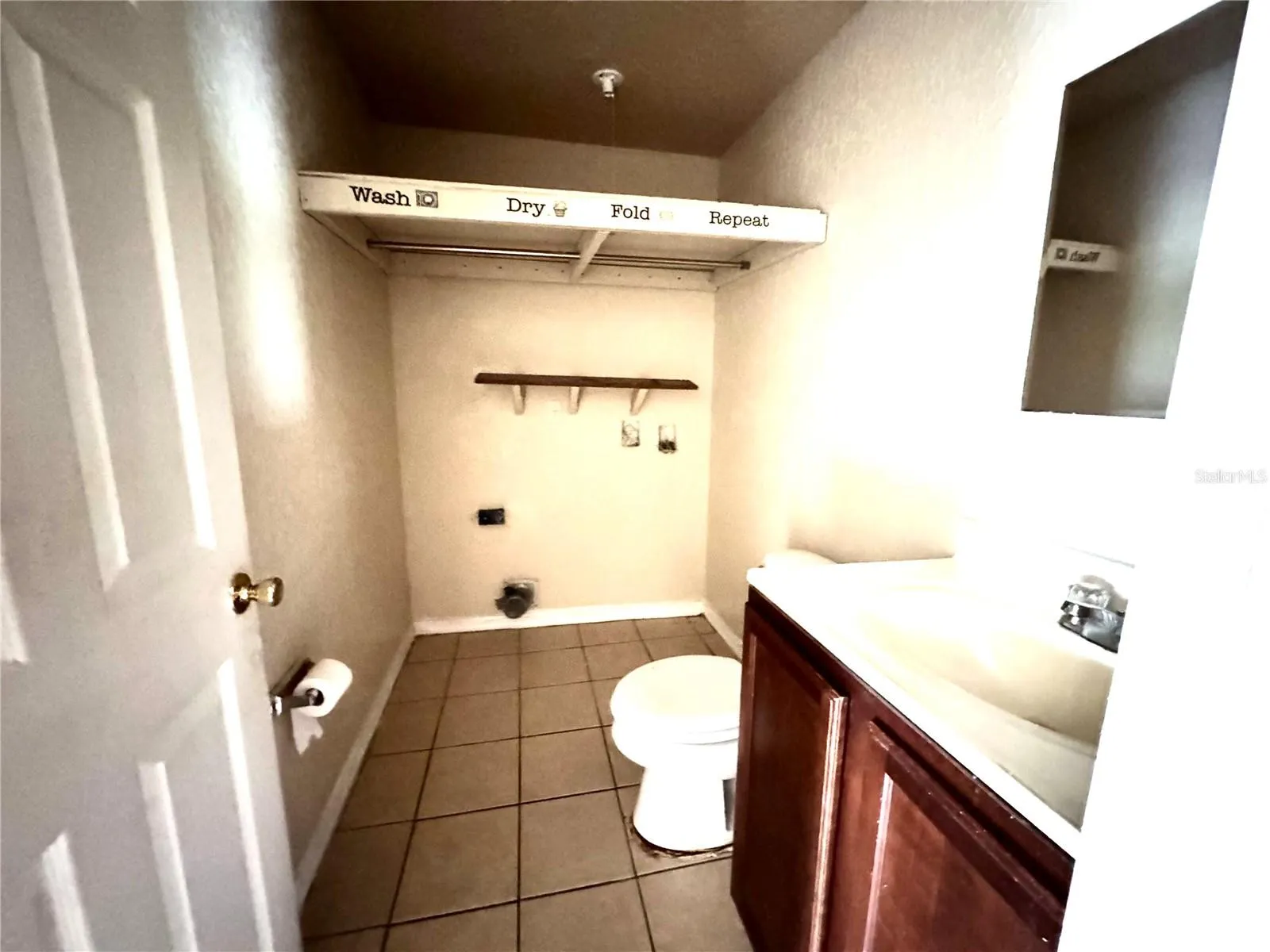 2927 DUDLEY DR