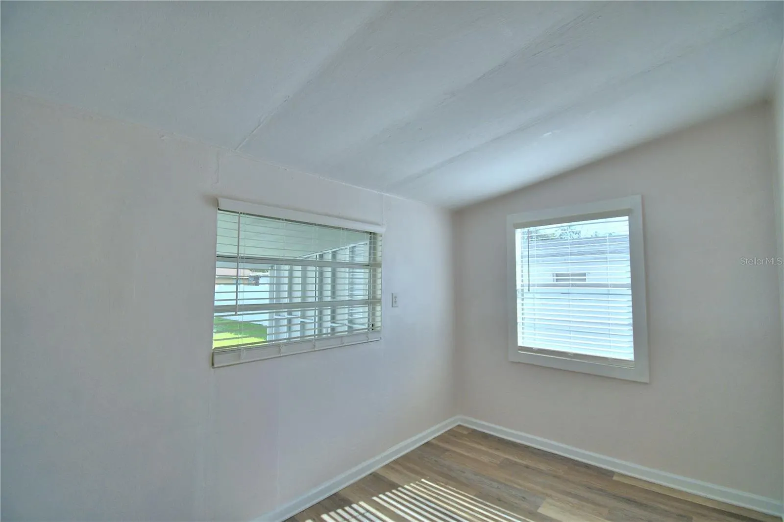 105 ROSE ST
