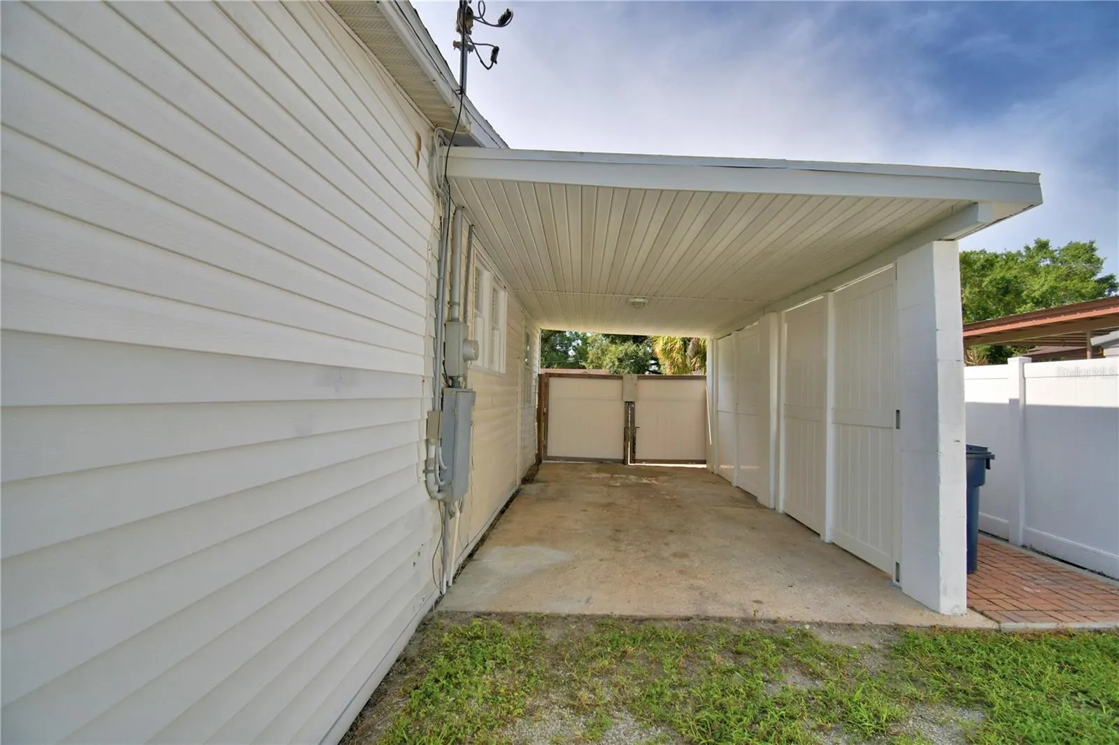 105 ROSE ST