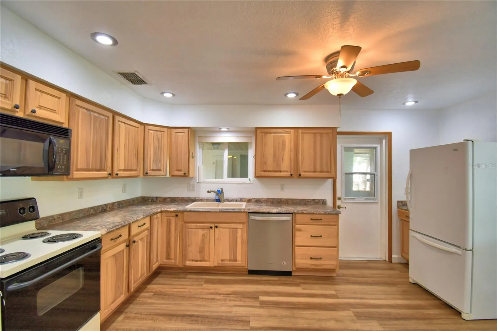 1380 LUCERNE LOOP RD NE