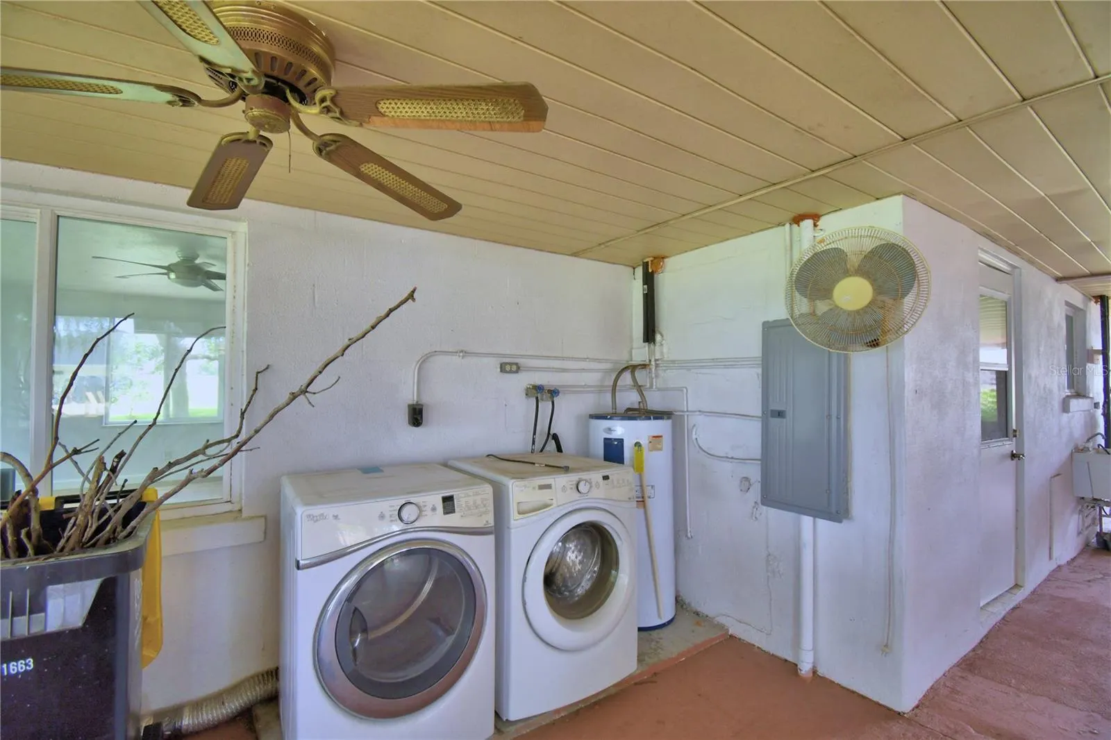 1380 LUCERNE LOOP RD NE