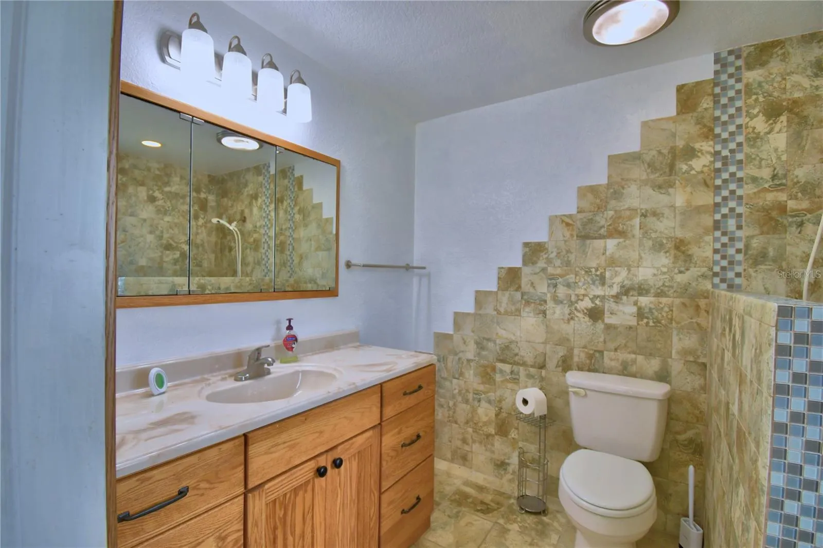 1380 LUCERNE LOOP RD NE