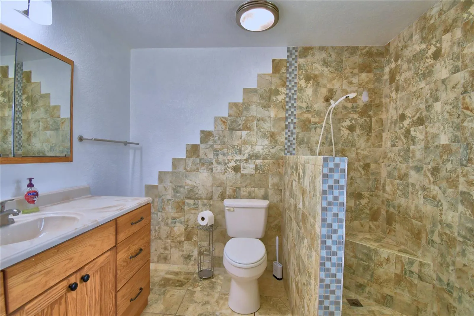1380 LUCERNE LOOP RD NE