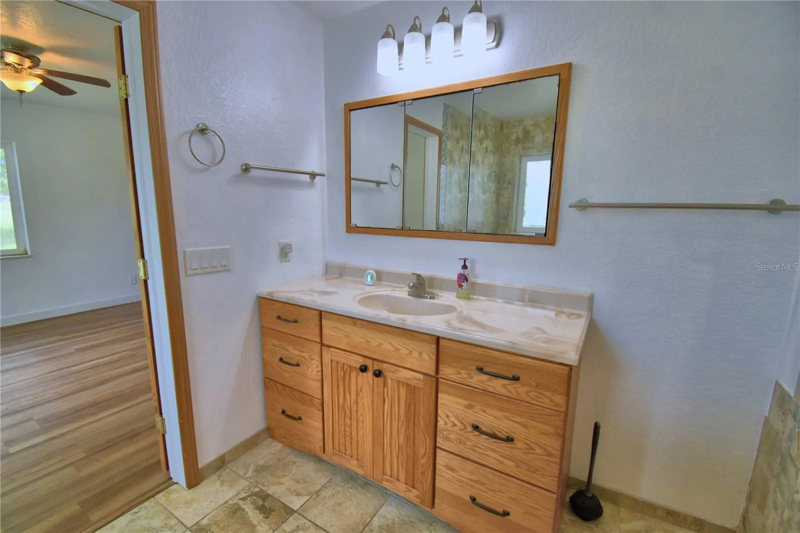 1380 LUCERNE LOOP RD NE