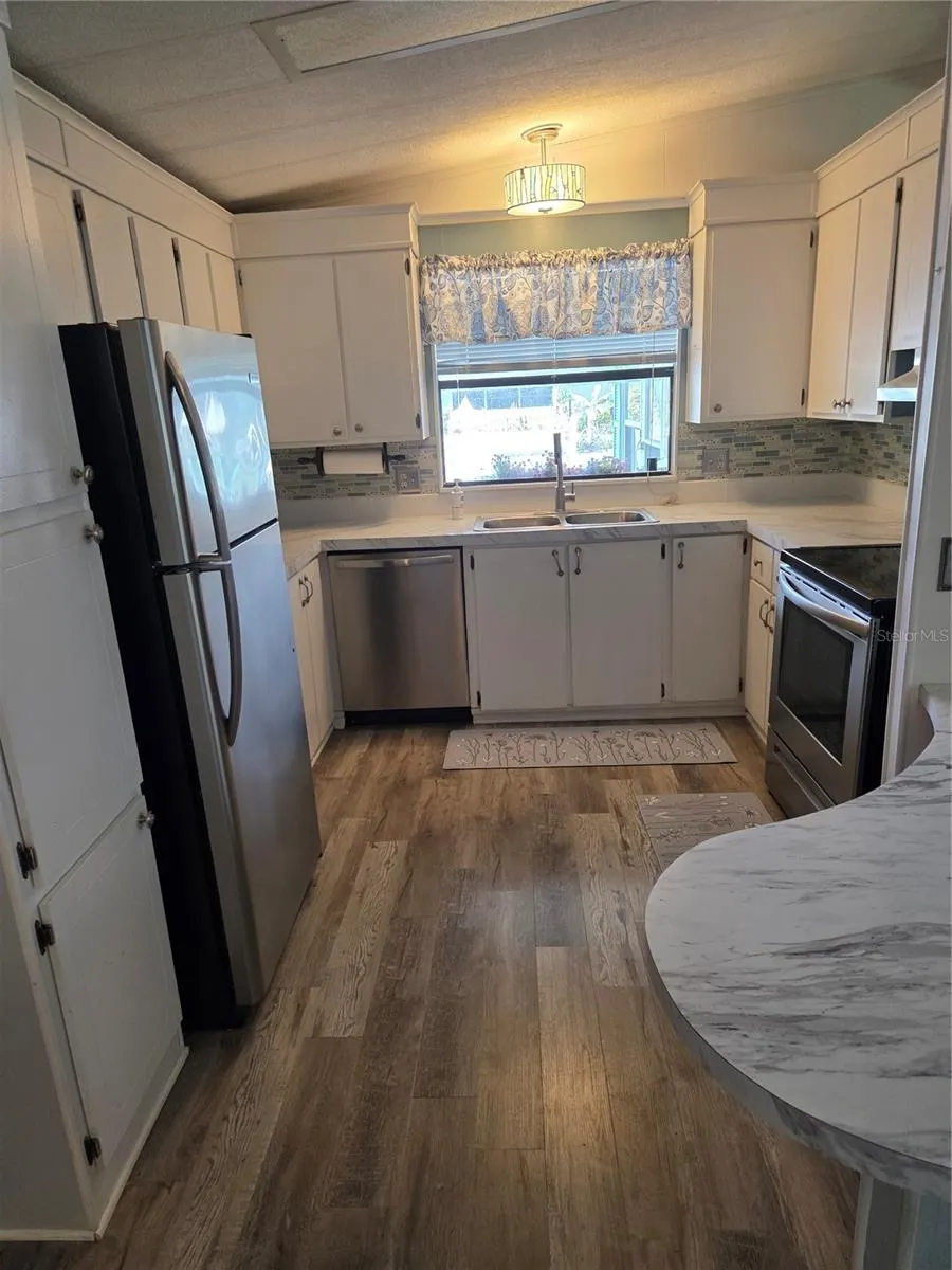 145 KENSINGTON PARK DR