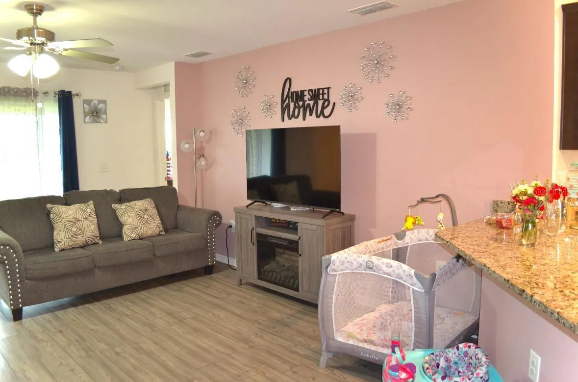 1639 SWAN LAKE CIR