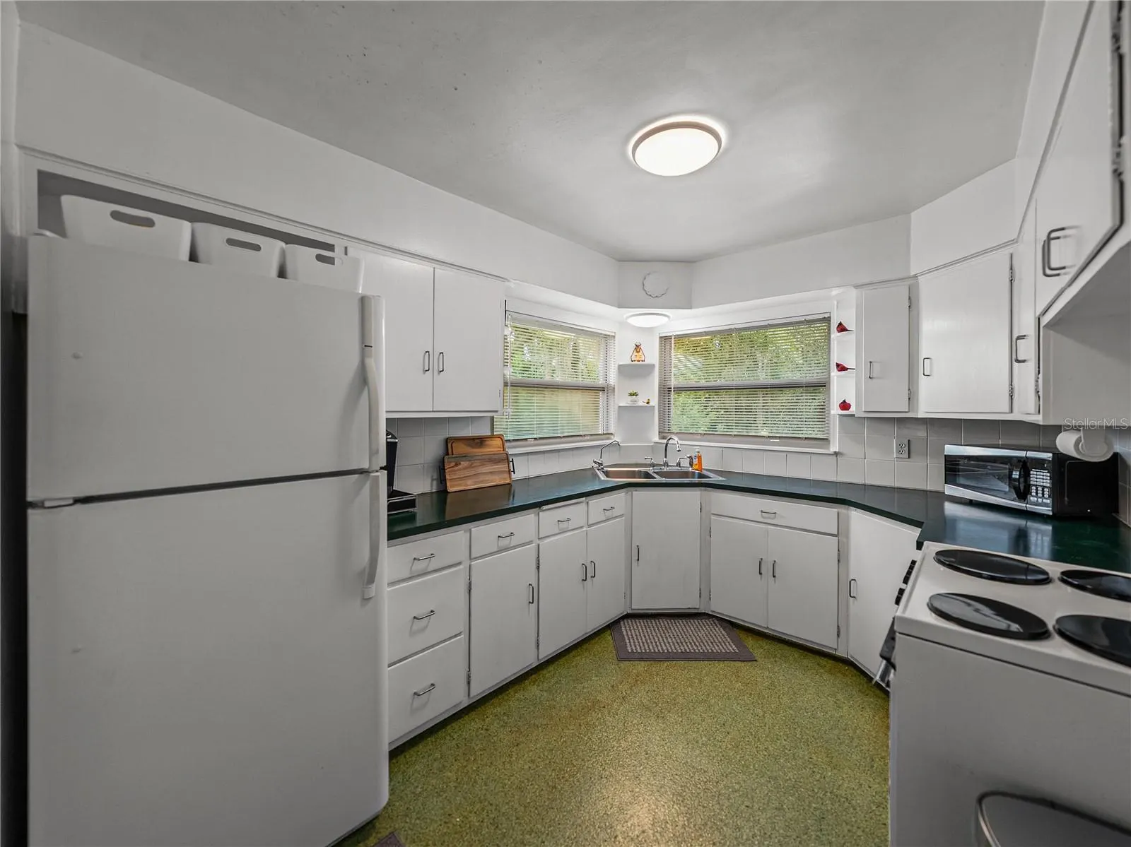 724 MASTERPIECE RD