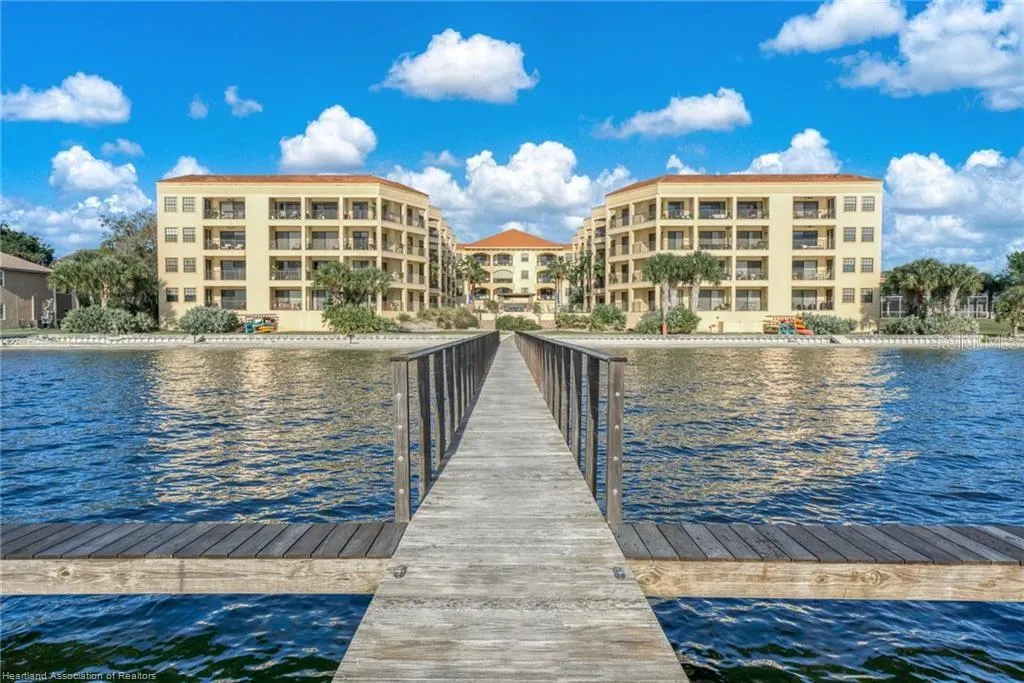 2351 LAKEVIEW DR #115, #115