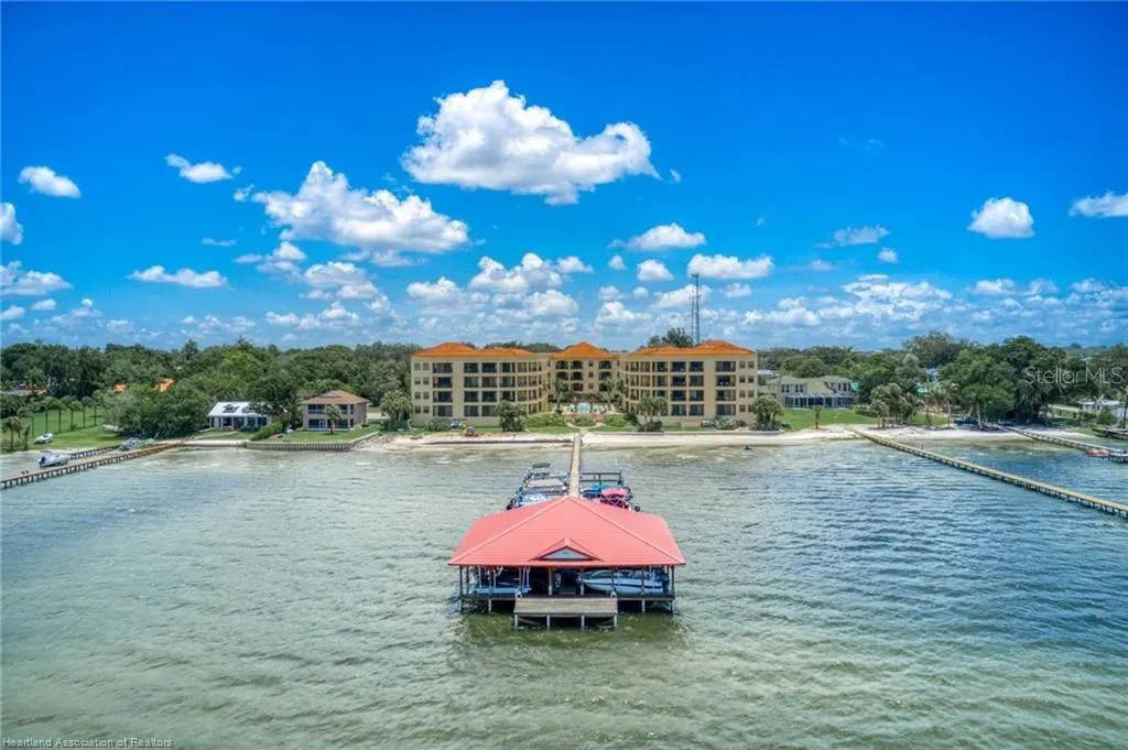 2351 LAKEVIEW DR #115, #115