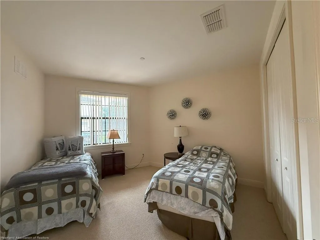 2351 LAKEVIEW DR #115, #115