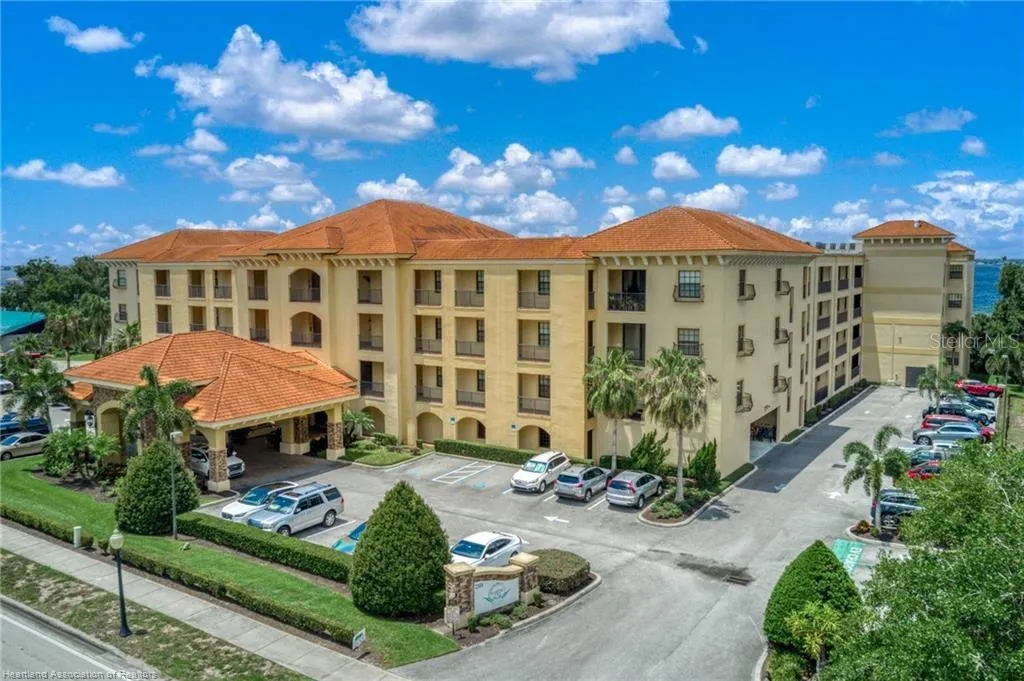2351 LAKEVIEW DR #115, #115