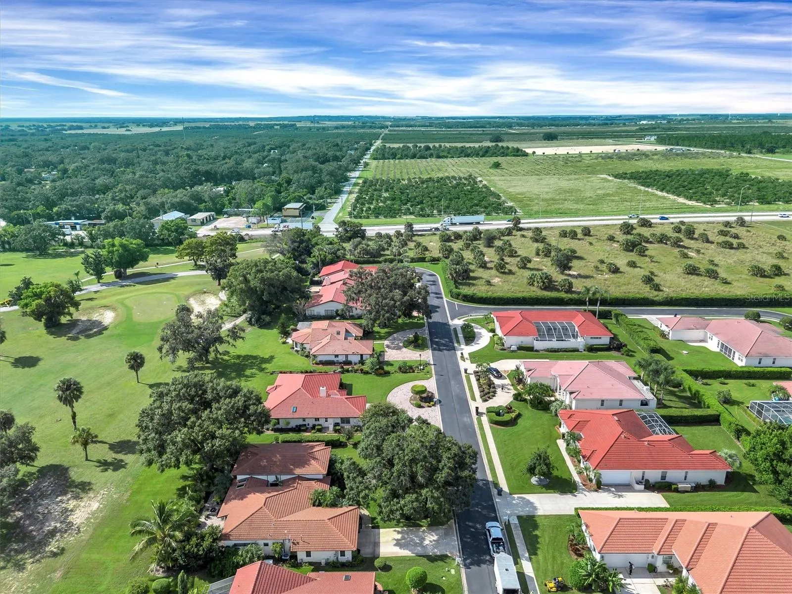 517 CLUBHOUSE DR