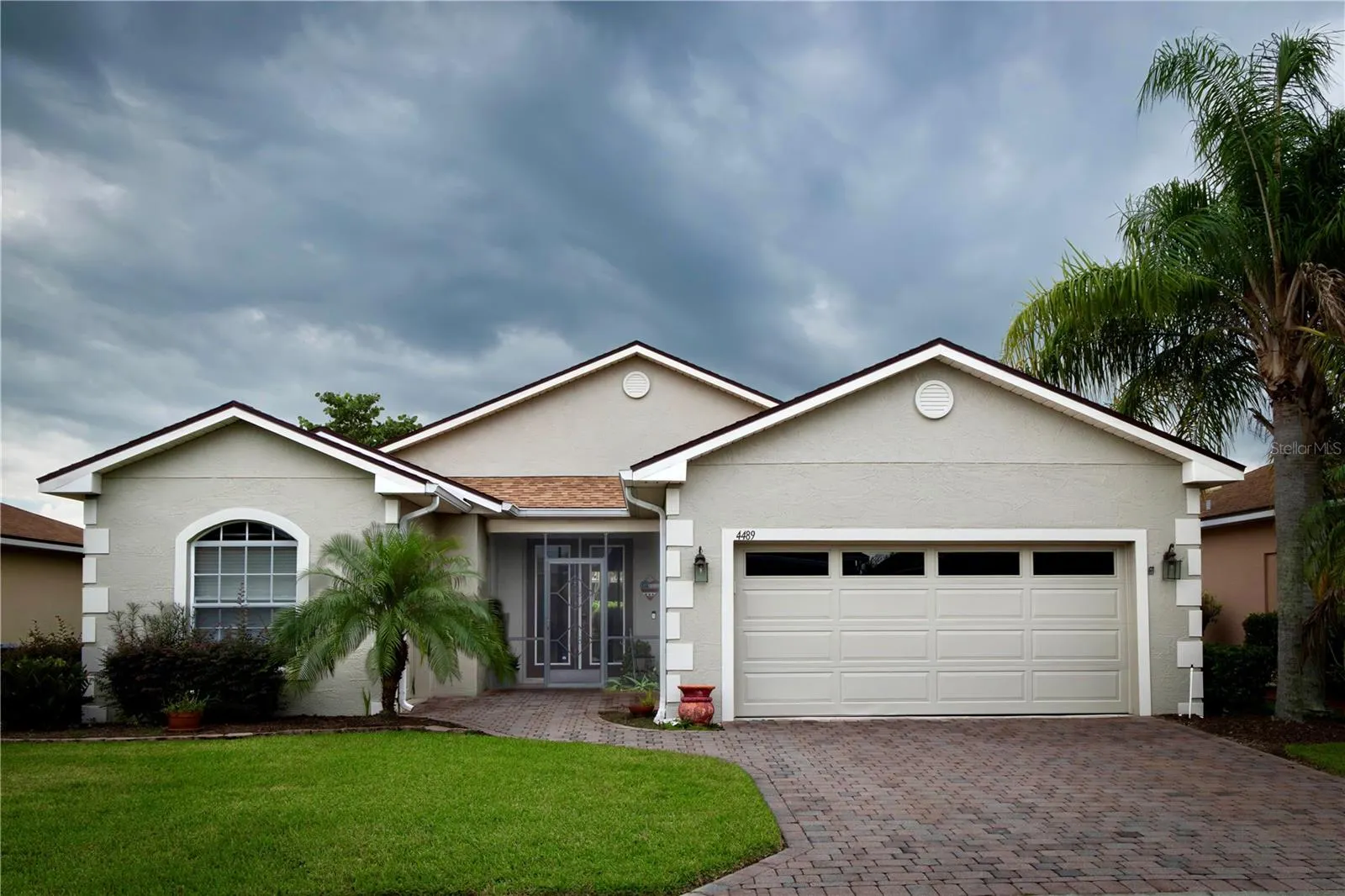 4489 STRATHMORE DR