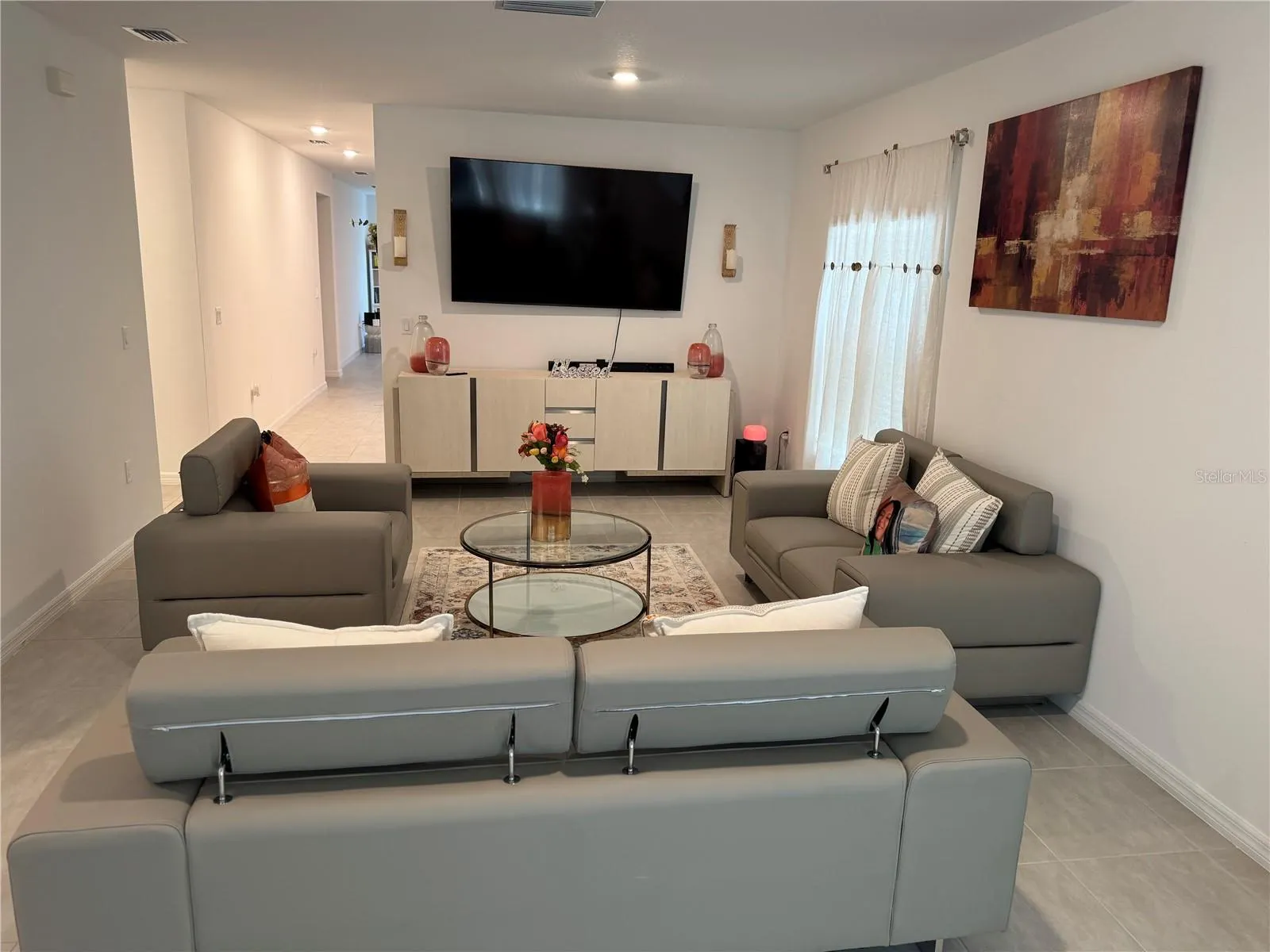 1951 ROSEWOOD CIR