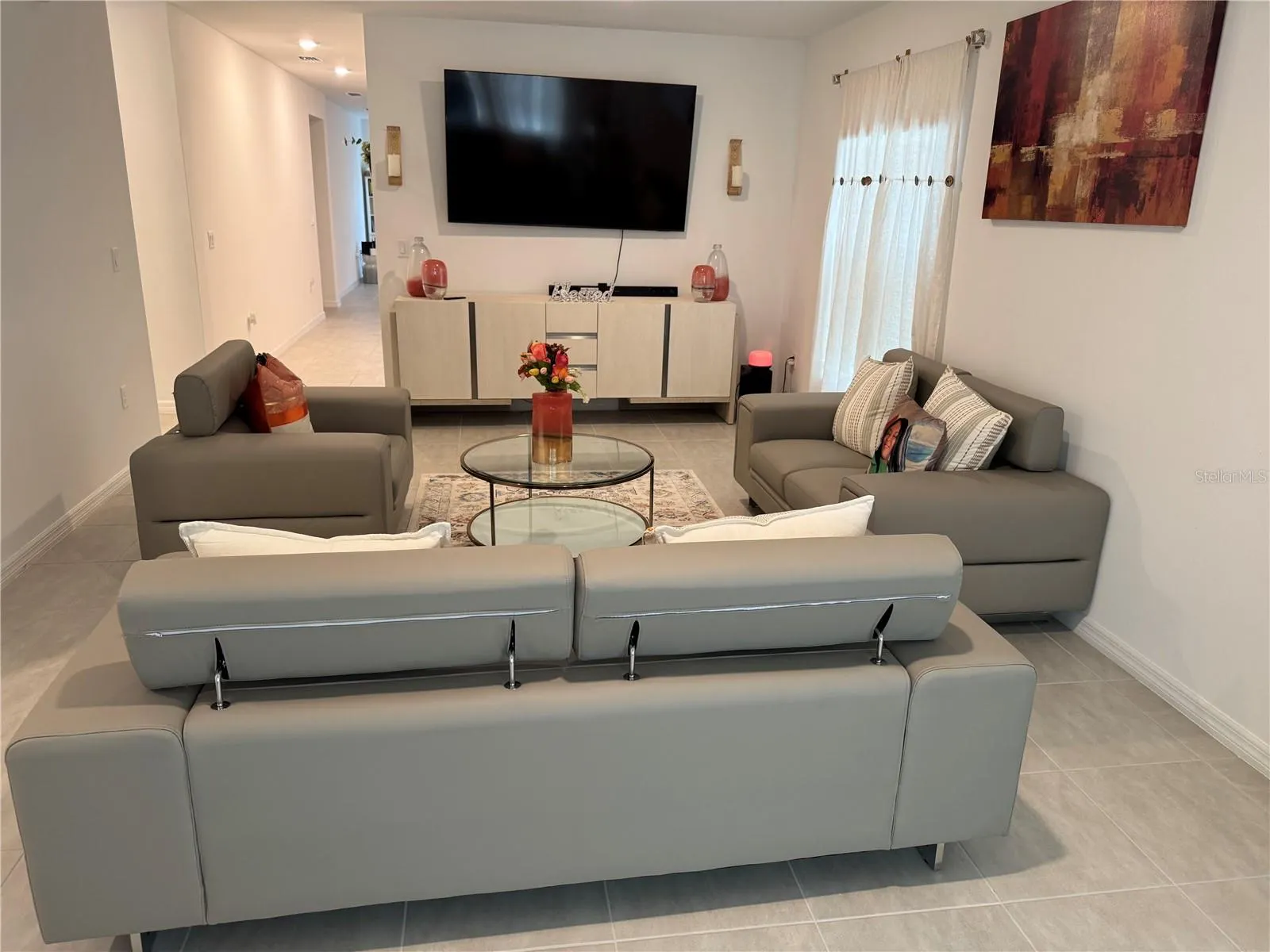 1951 ROSEWOOD CIR