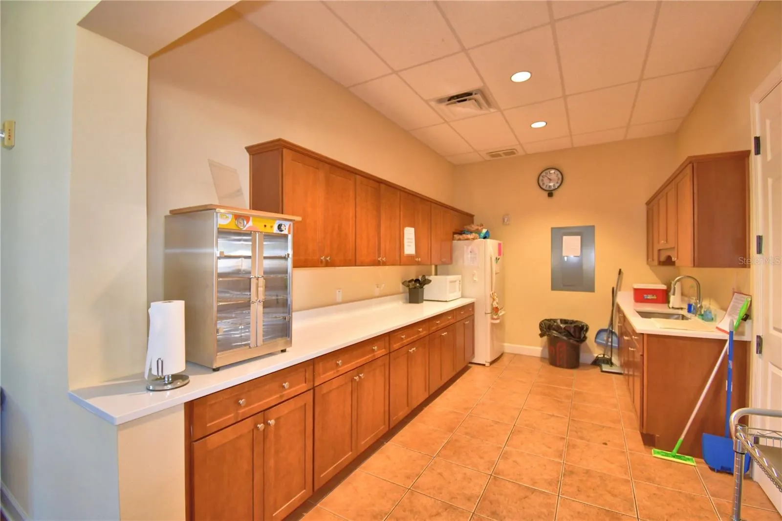 1613 LINZ CT