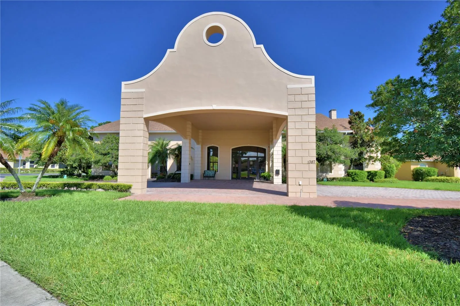 1613 LINZ CT