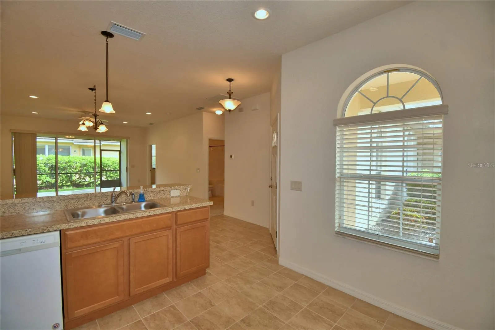 1613 LINZ CT