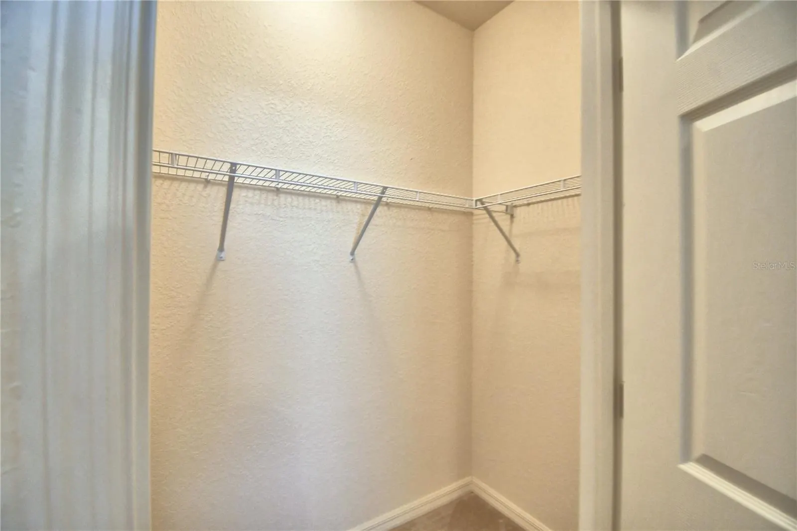 1613 LINZ CT