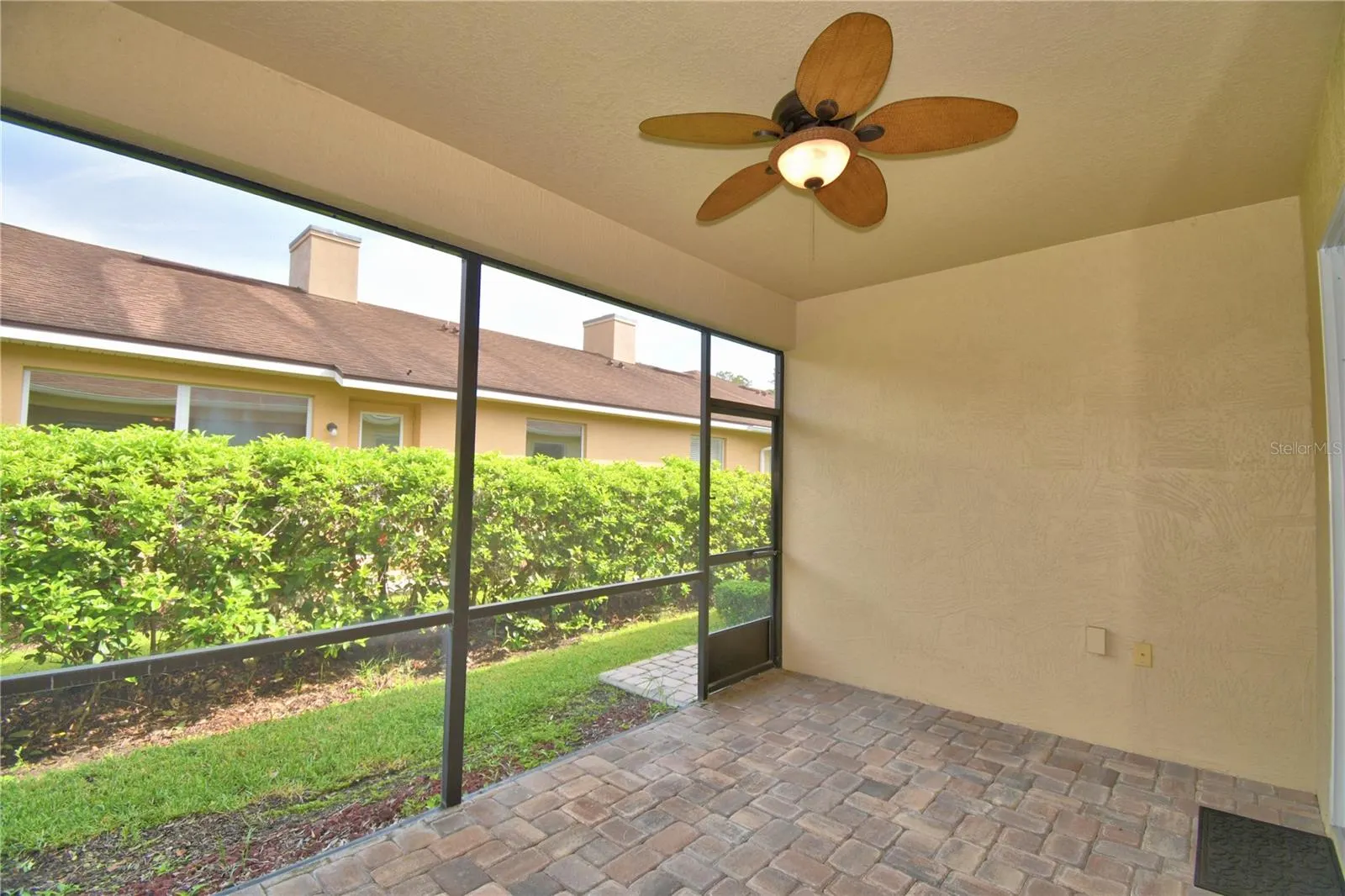 1613 LINZ CT