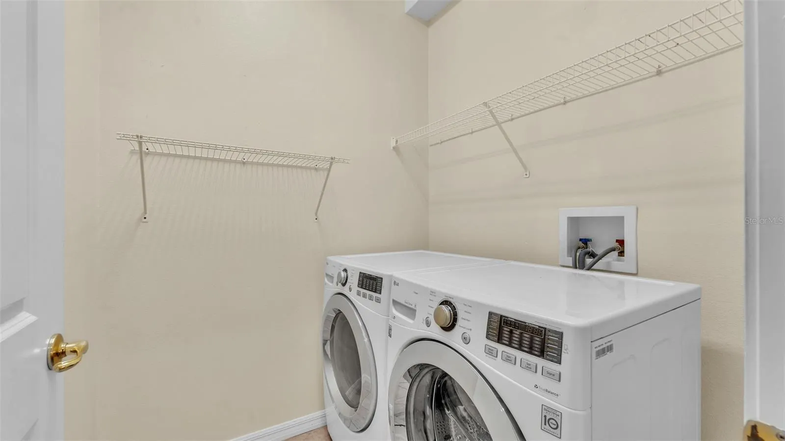 369 VILLA SORRENTO CIR