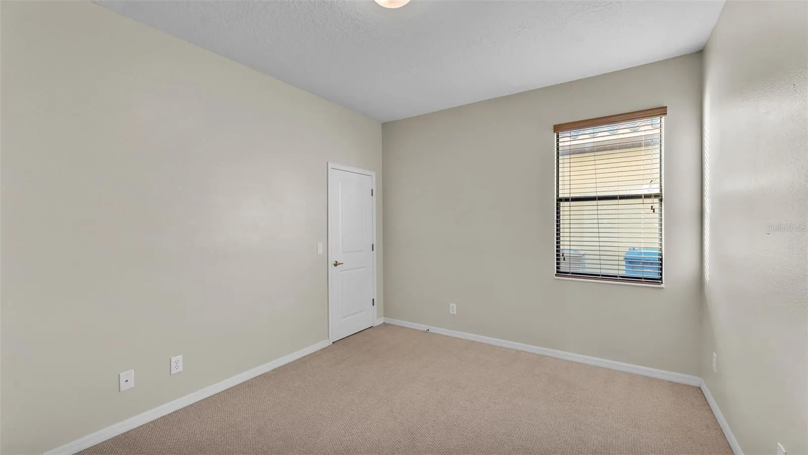 369 VILLA SORRENTO CIR