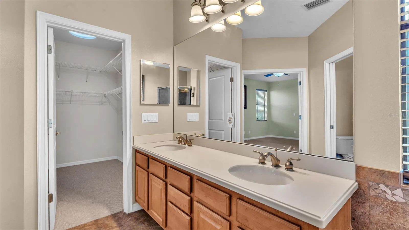 369 VILLA SORRENTO CIR