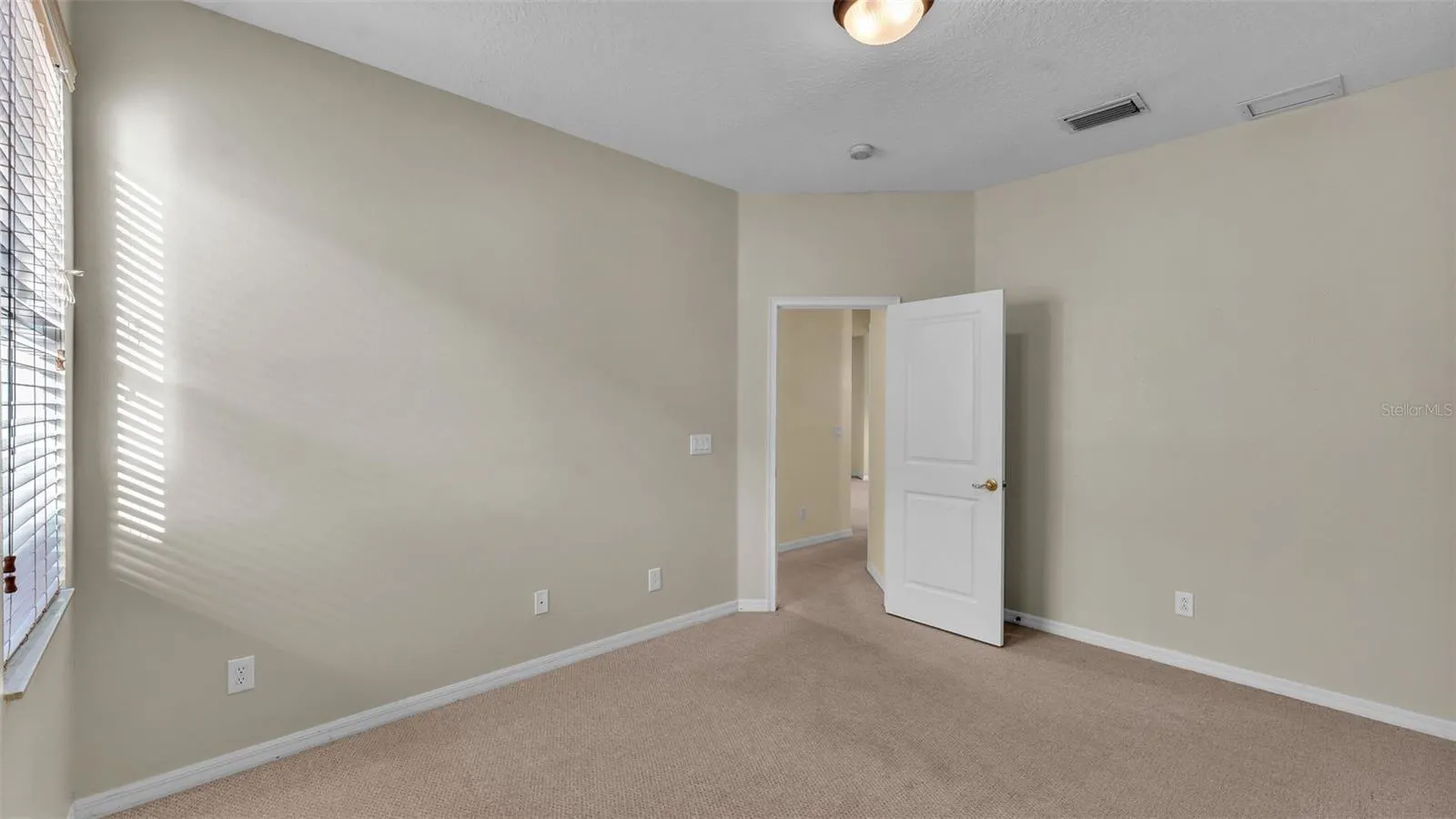 369 VILLA SORRENTO CIR