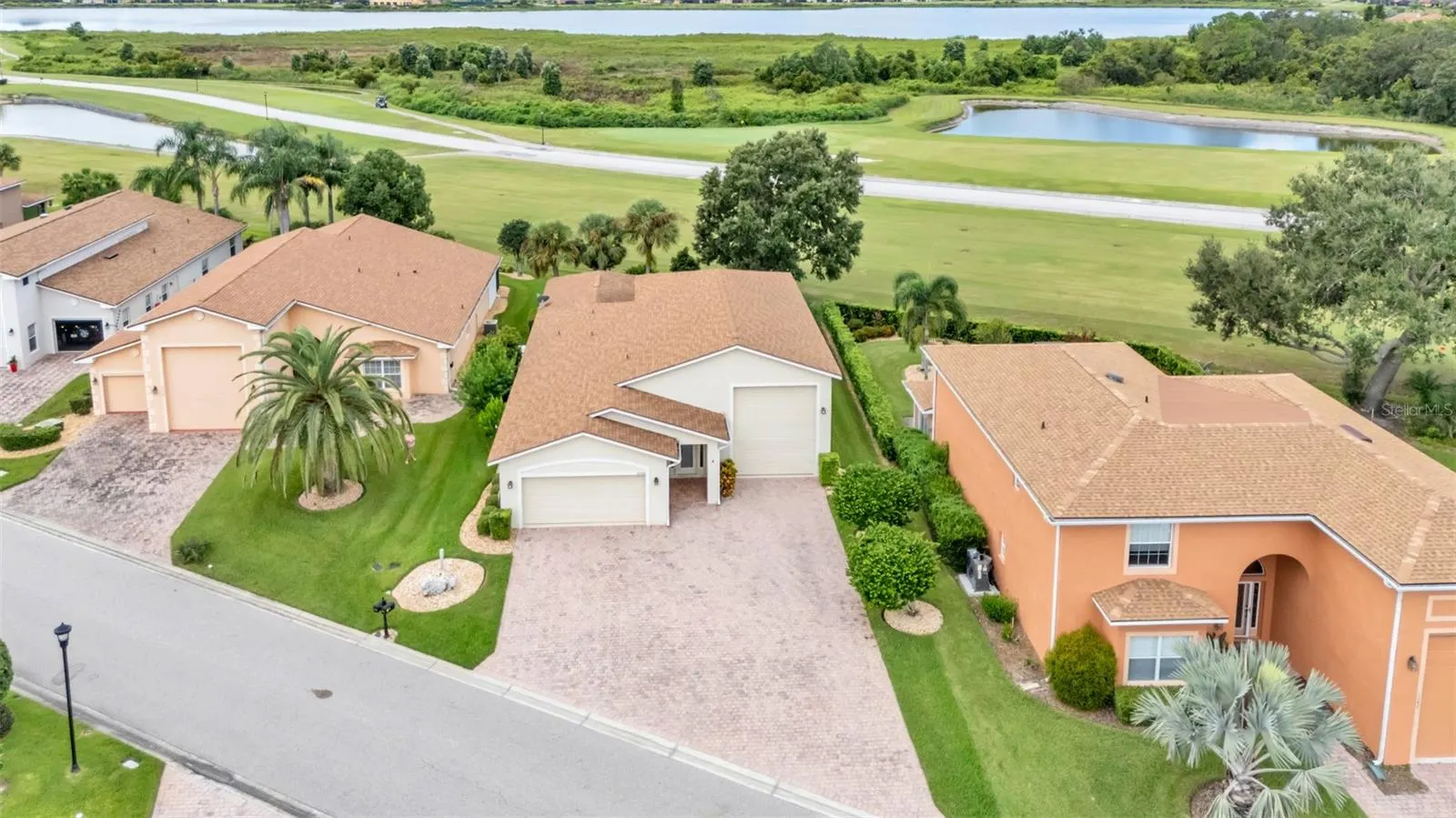4148 DUNMORE DR