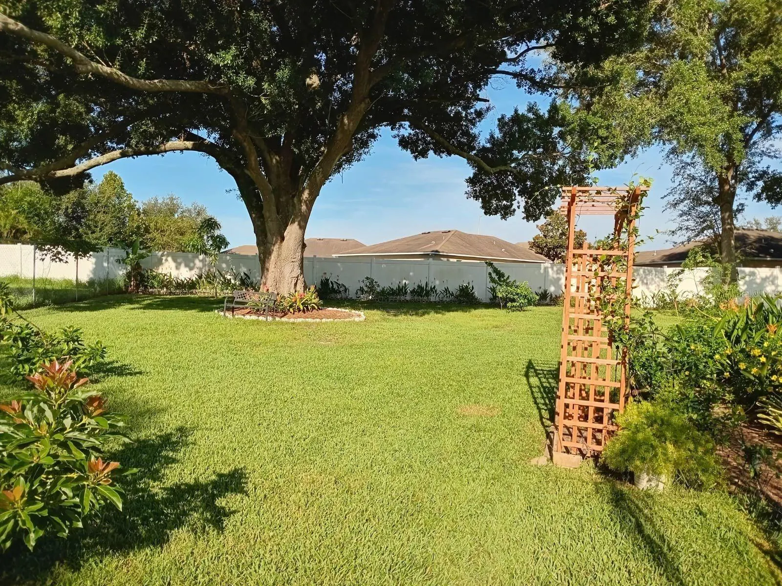 4105 IONE CT