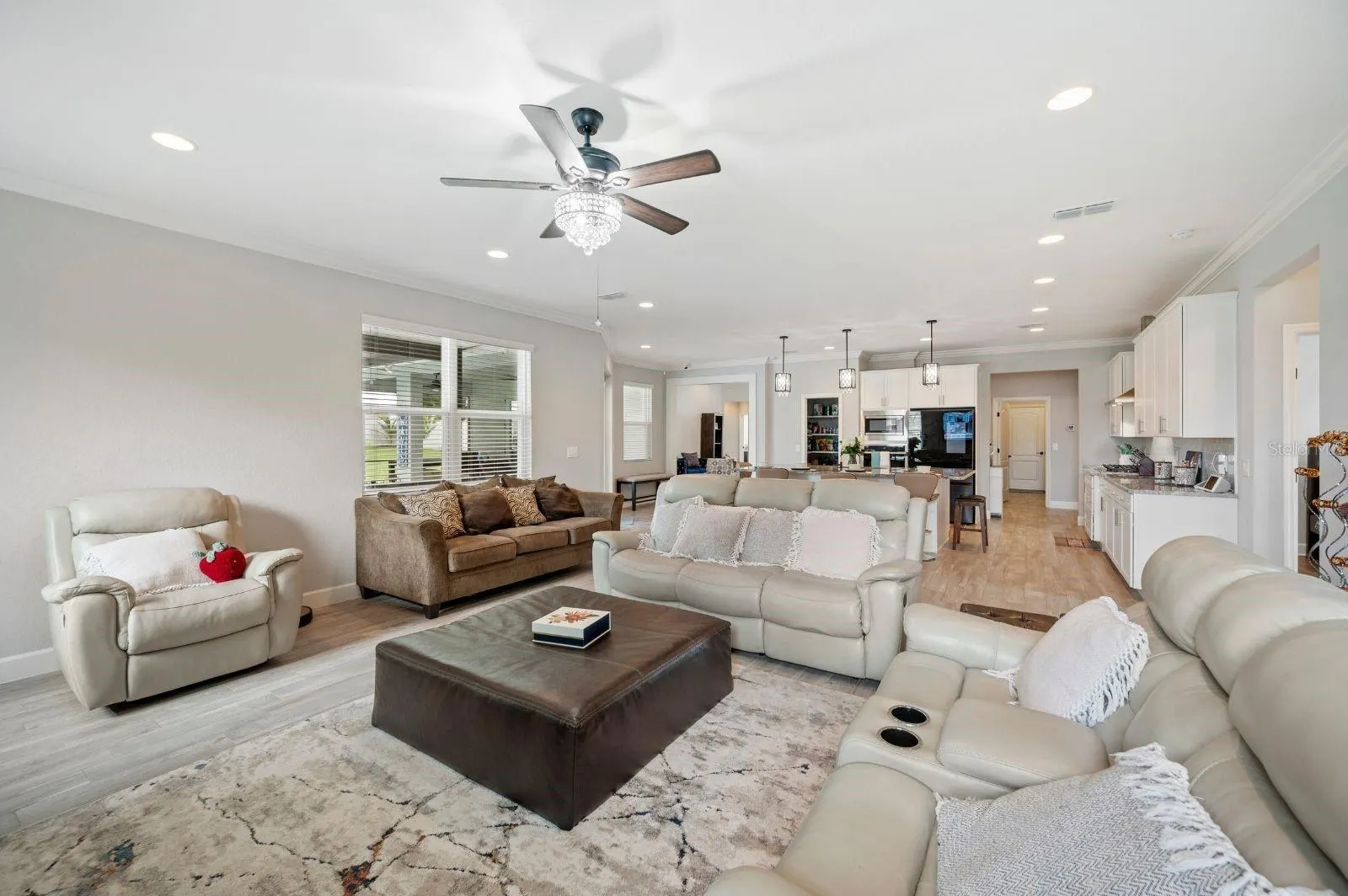 4105 IONE CT