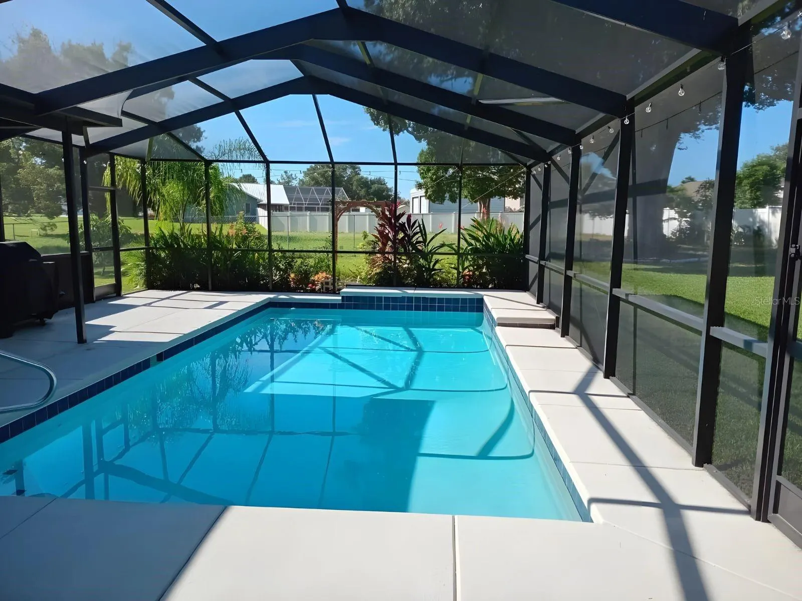 4105 IONE CT