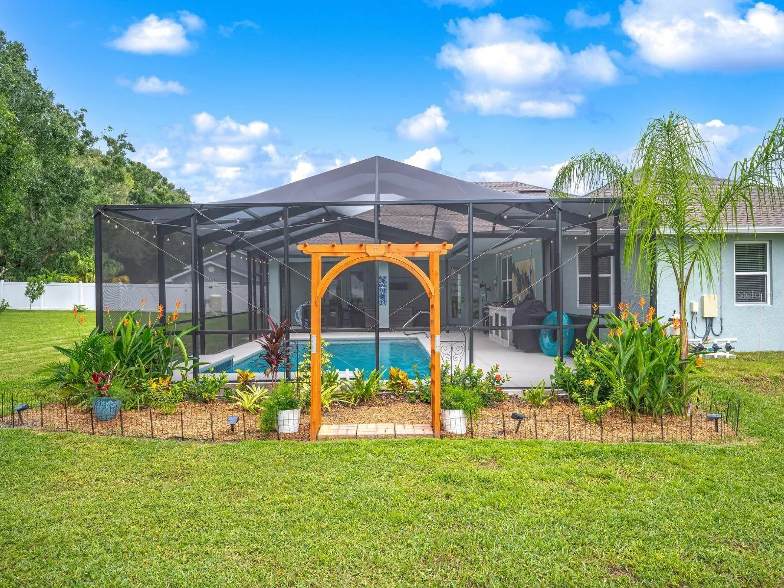 4105 IONE CT
