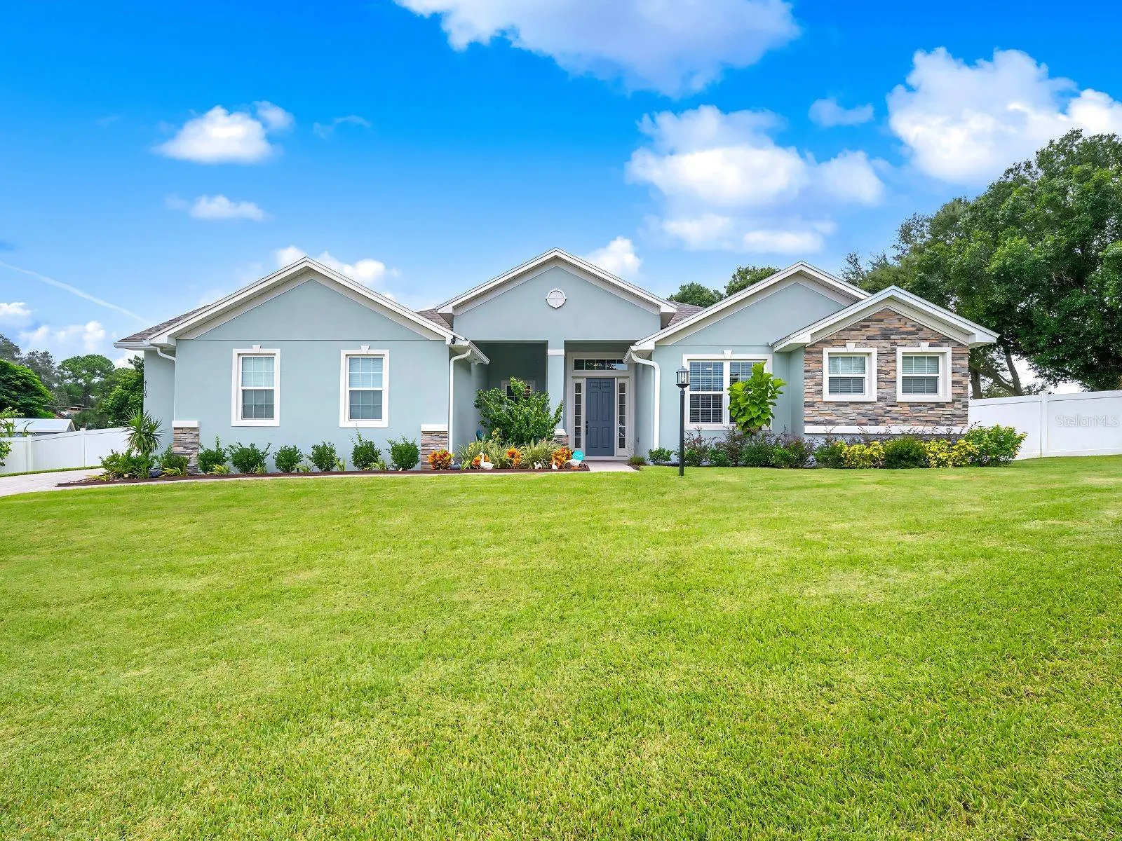 4105 IONE CT