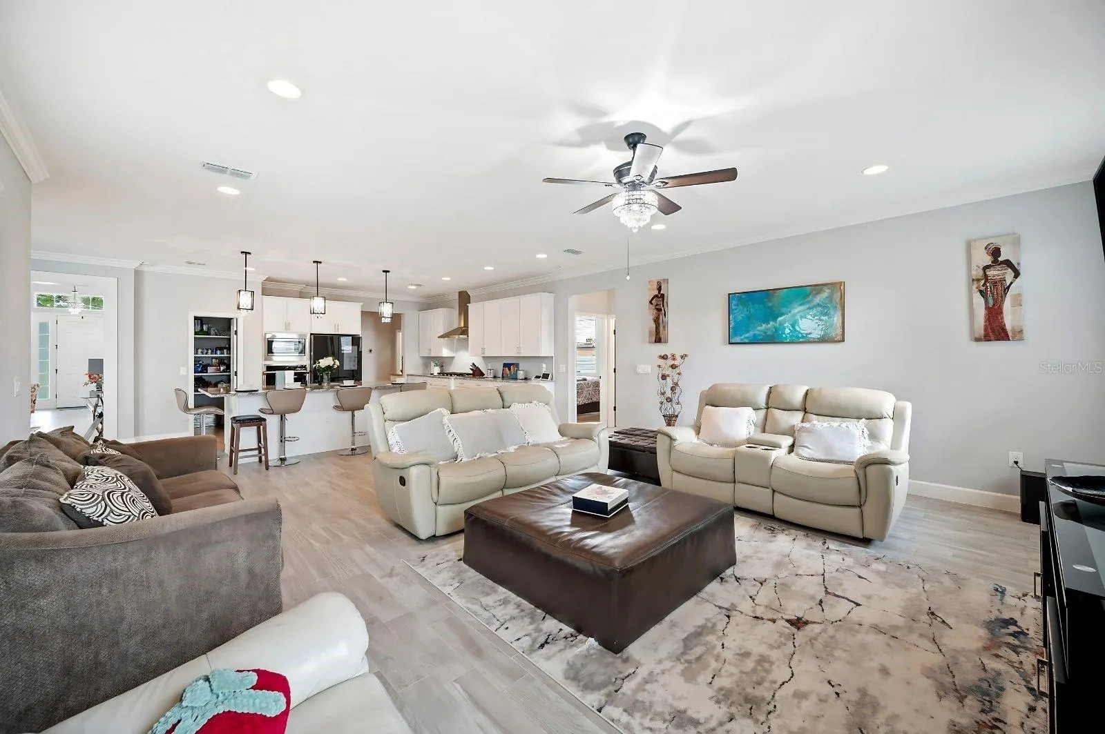 4105 IONE CT